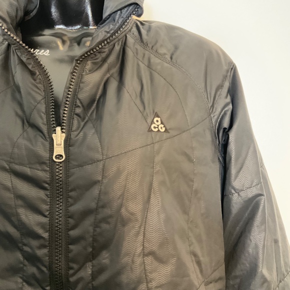 Nike ACG Black Quilted Jacket Size Medium - Picture 7 of 9